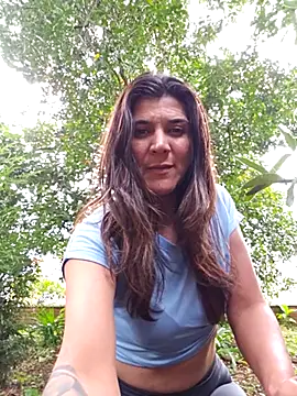 Yuky ta online show from 02/09/25, 10:21