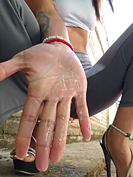 Yuky ta online show from 10/05/25, 02:15