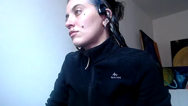 mariecam420 online show from 12/18/24, 07:08