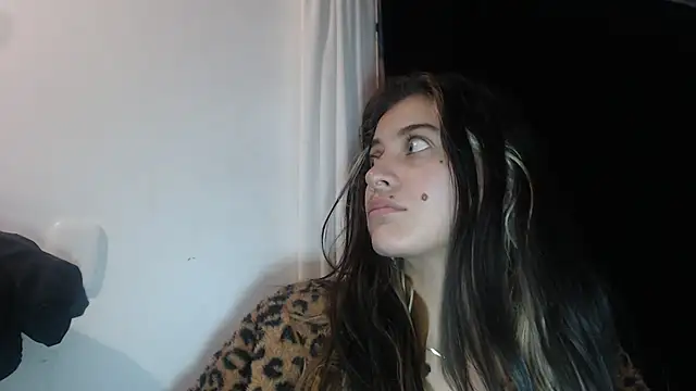 mariecam420 online show from 01/01/25, 11:51