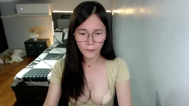 Snapshot of AmazingLuchie chatting on 05/29/26, 05:27 AmazingLuchie online show from 05/29/26, 05:27
