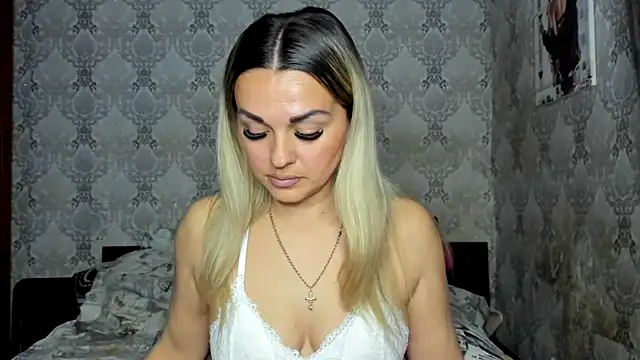 NicoletMoore online show from 03/19/26, 08:35