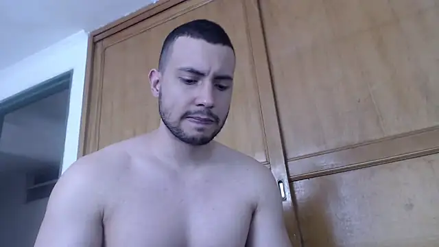Snapshot of Armando_2002 chatting on 07/02/26, 04:13 Armando 2002 online show from 07/02/26, 04:13