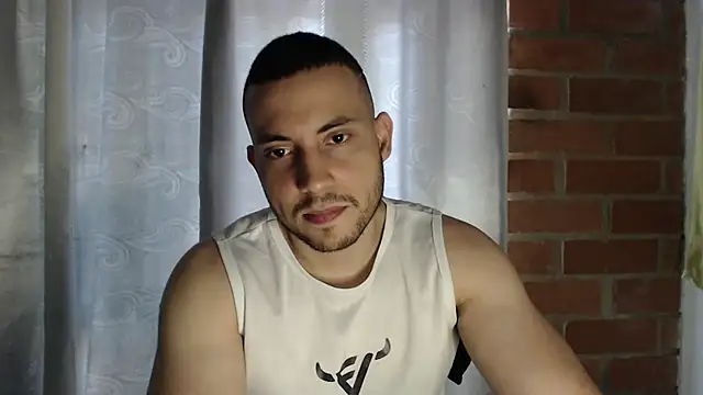 Snapshot of Armando_2002 chatting on 07/21/26, 07:05 Armando 2002 online show from 07/21/26, 07:05