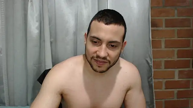 Snapshot of Armando_2002 chatting on 08/06/26, 12:01 Armando 2002 online show from 08/06/26, 12:01