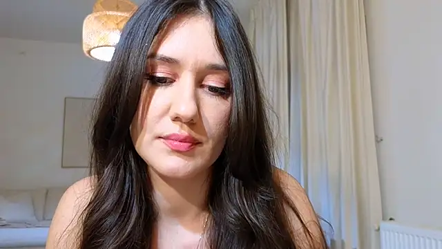 Snapshot of diamond_desiree chatting on 02/04/25, 01:45 diamond desiree online show from 02/04/25, 01:45