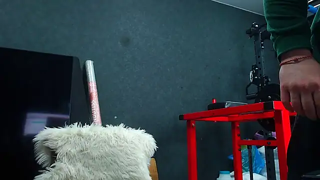 muscularjohnforuX online show from 04/15/26, 02:35