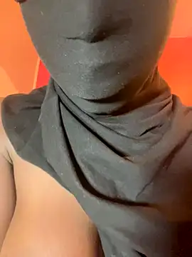 Bella Binta online show from 10/28/25, 12:03