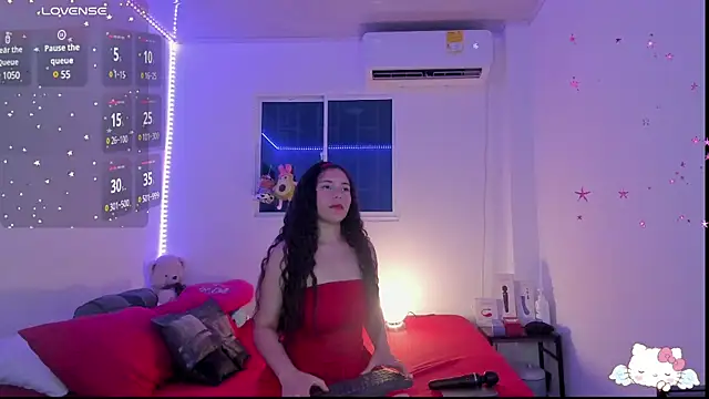 Snapshot of MollyG18 chatting on 03/08/25, 01:39 MollyG18 online show from 03/08/25, 01:39