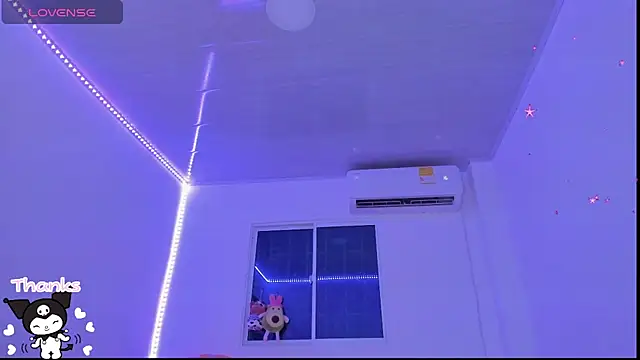 Snapshot of MollyG18 chatting on 03/19/25, 12:48 MollyG18 online show from 03/19/25, 12:48