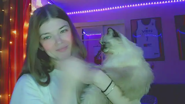 Snapshot of Klementa chatting on 11/13/25, 07:24 Klementa online show from 11/13/25, 07:24