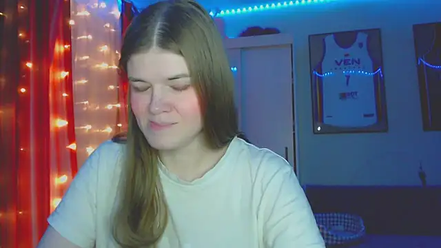 Snapshot of Klementa chatting on 11/20/25, 07:13 Klementa online show from 11/20/25, 07:13