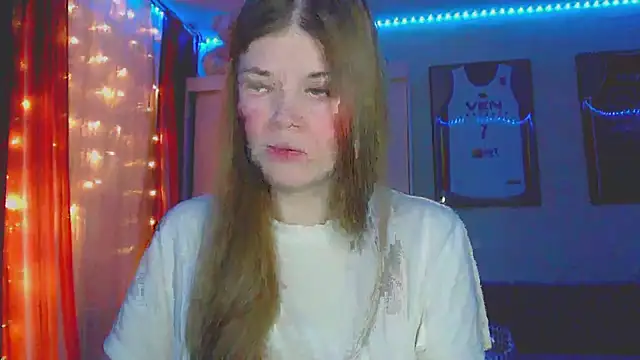 Snapshot of Klementa chatting on 11/27/25, 07:38 Klementa online show from 11/27/25, 07:38