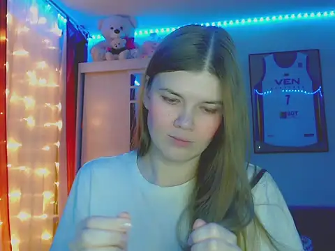 Snapshot of Klementa chatting on 11/30/25, 06:45 Klementa online show from 11/30/25, 06:45