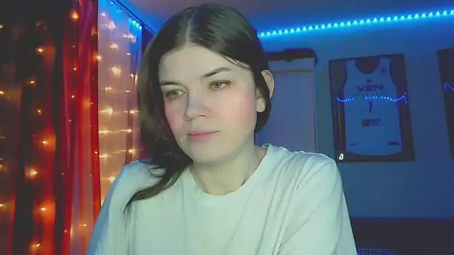 Snapshot of Klementa chatting on 02/25/26, 07:45 Klementa online show from 02/25/26, 07:45