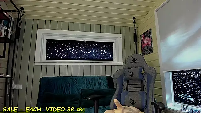 SandyChris online show from 09/28/25, 09:25