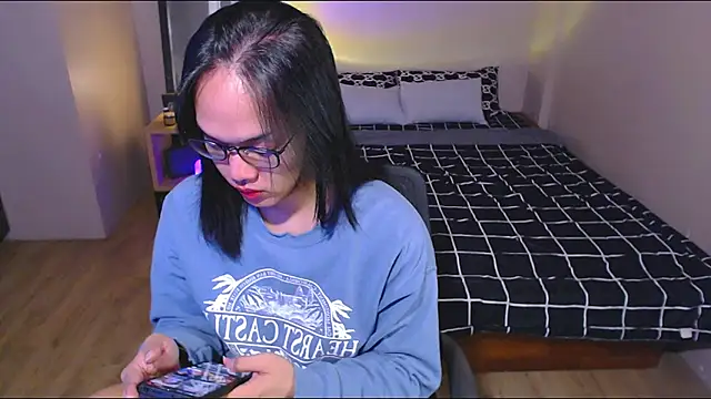 Ur temptress sam online show from 01/18/25, 03:27