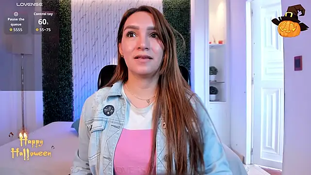 miataylorr1 online show from 10/31/25, 12:17