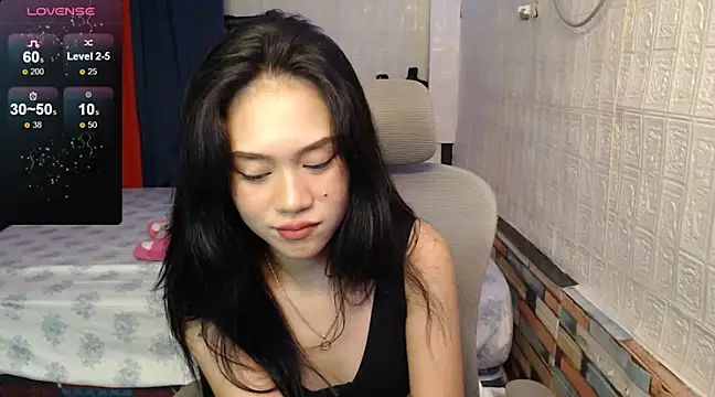 Snapshot of sweetmimi18 chatting on 12/08/24, 11:46 sweetmimi18 online show from 12/08/24, 11:46