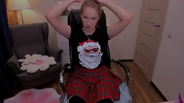 Snapshot of _fiona_Love chatting on 11/11/25, 08:20 fiona Love online show from 11/11/25, 08:20