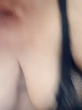 Snapshot of CALDA-AKIRA chatting on 02/06/25, 10:15 CALDA-AKIRA online show from 02/06/25, 10:15