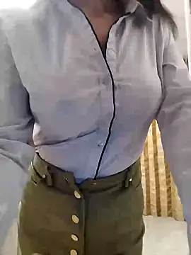 baby sweet girl  online show from 02/16/25, 09:27