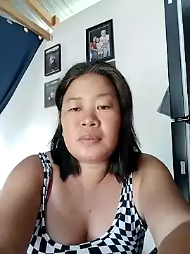 Snapshot of lickmepussy21 chatting on 12/02/24, 05:15 lickmepussy21 online show from 12/02/24, 05:15