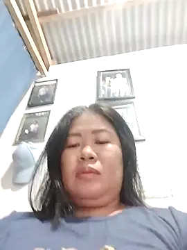 Snapshot of lickmepussy21 chatting on 01/06/25, 02:14 lickmepussy21 online show from 01/06/25, 02:14