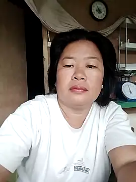 Snapshot of lickmepussy21 chatting on 09/24/25, 10:02 lickmepussy21 online show from 09/24/25, 10:02