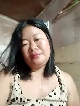 Snapshot of lickmepussy21 chatting on 10/04/25, 08:29 lickmepussy21 online show from 10/04/25, 08:29