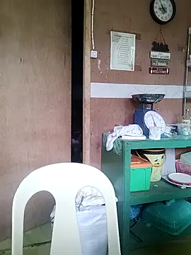 Snapshot of lickmepussy21 chatting on 10/15/25, 04:56 lickmepussy21 online show from 10/15/25, 04:56