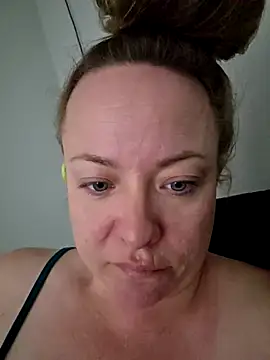 julimonroe online show from 03/27/26, 01:22