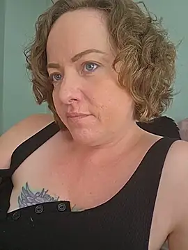 julimonroe online show from 06/03/26, 04:01