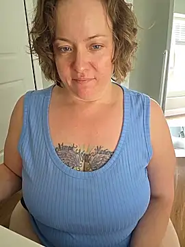 julimonroe online show from 06/04/26, 05:52
