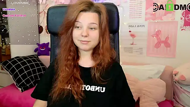 Snapshot of StellaMilla chatting on 07/17/26, 01:45 StellaMilla online show from 07/17/26, 01:45