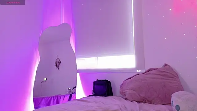 Lia Tinez online show from 04/16/26, 10:23