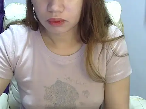    zurIII09  online show from 04/19/26, 10:01