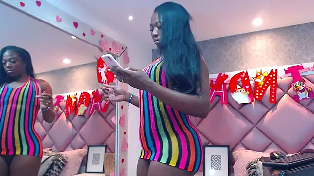 DanielaDuff online show from 10/11/25, 07:56