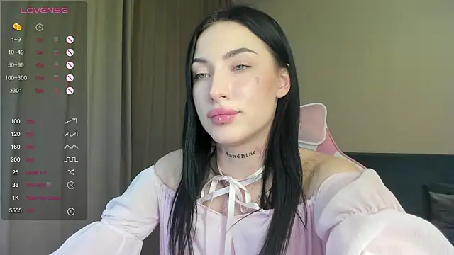 Snapshot of JenniferQueen11 chatting on 12/19/24, 11:46 JenniferQueen11 online show from 12/19/24, 11:46