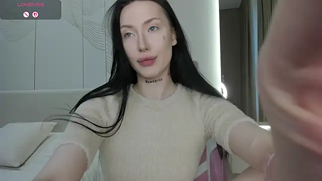Snapshot of JenniferQueen11 chatting on 06/10/26, 02:38 JenniferQueen11 online show from 06/10/26, 02:38