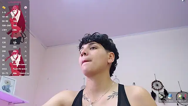 Snapshot of bad_giirl_ chatting on 12/17/24, 05:04 bad giirl  online show from 12/17/24, 05:04