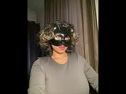 nenalayla online show from 03/19/26, 04:44