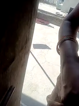 Snapshot of Lattika-Bhabhi chatting on 03/22/25, 08:08 Lattika-Bhabhi online show from 03/22/25, 08:08