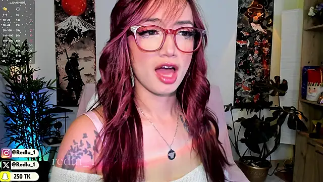 Redlu 1 online show from 01/15/25, 02:49