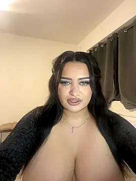 Snapshot of EmiliaPetrova chatting on 11/16/25, 10:26 EmiliaPetrova online show from 11/16/25, 10:26