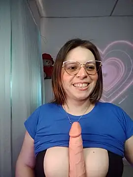 Snapshot of lorenitabella chatting on 06/20/26, 09:39 lorenitabella online show from 06/20/26, 09:39