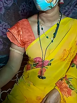 Snapshot of XBHUUME chatting on 12/26/24, 04:58 XBHUUME online show from 12/26/24, 04:58