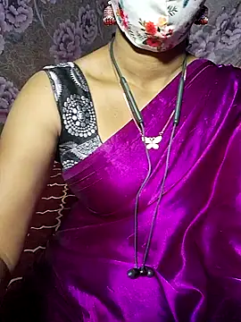 Snapshot of XBHUUME chatting on 01/28/25, 05:03 XBHUUME online show from 01/28/25, 05:03