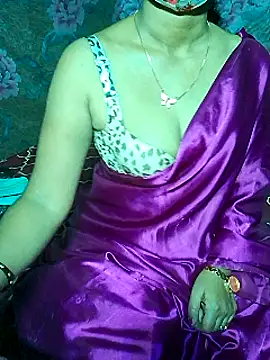 Snapshot of XBHUUME chatting on 01/28/25, 08:04 XBHUUME online show from 01/28/25, 08:04