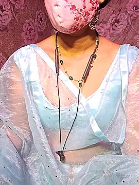 Snapshot of XBHUUME chatting on 03/07/25, 05:38 XBHUUME online show from 03/07/25, 05:38